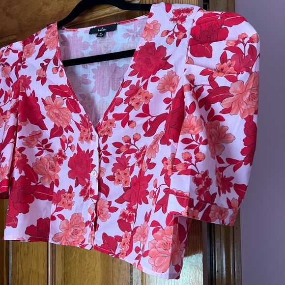 Lulu’s Button Up Top - Picture 3 of 7